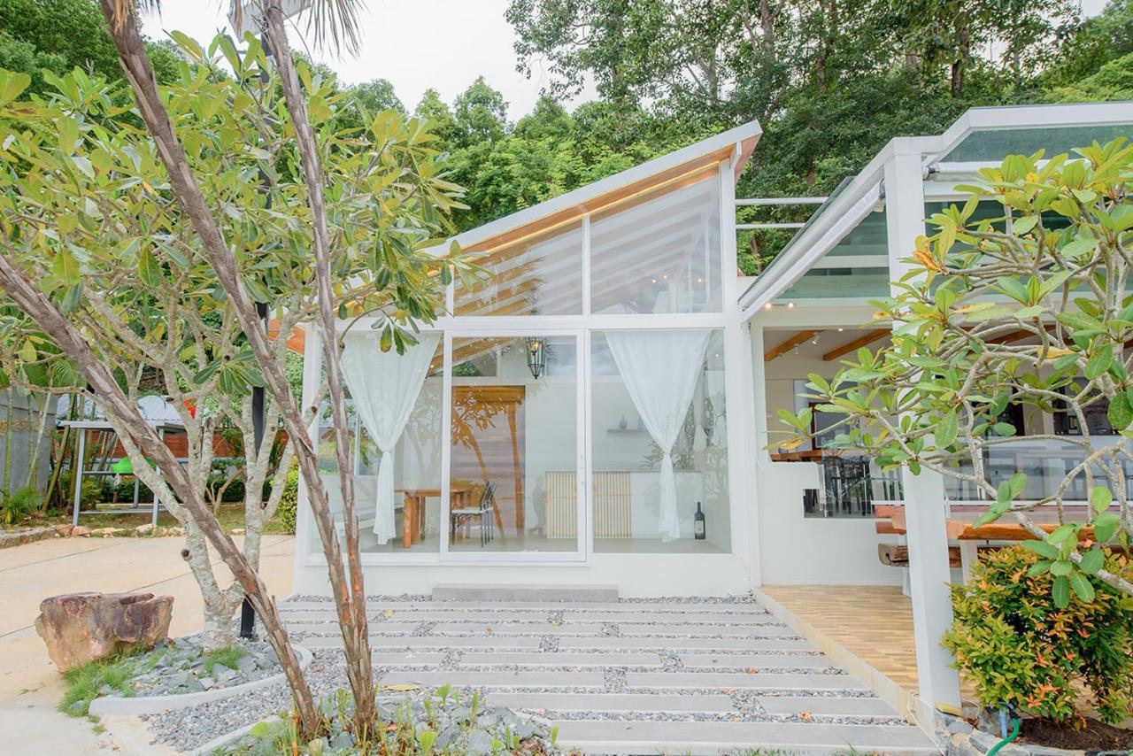 Seashell Village Resort Chao Lao Beach Exterior photo