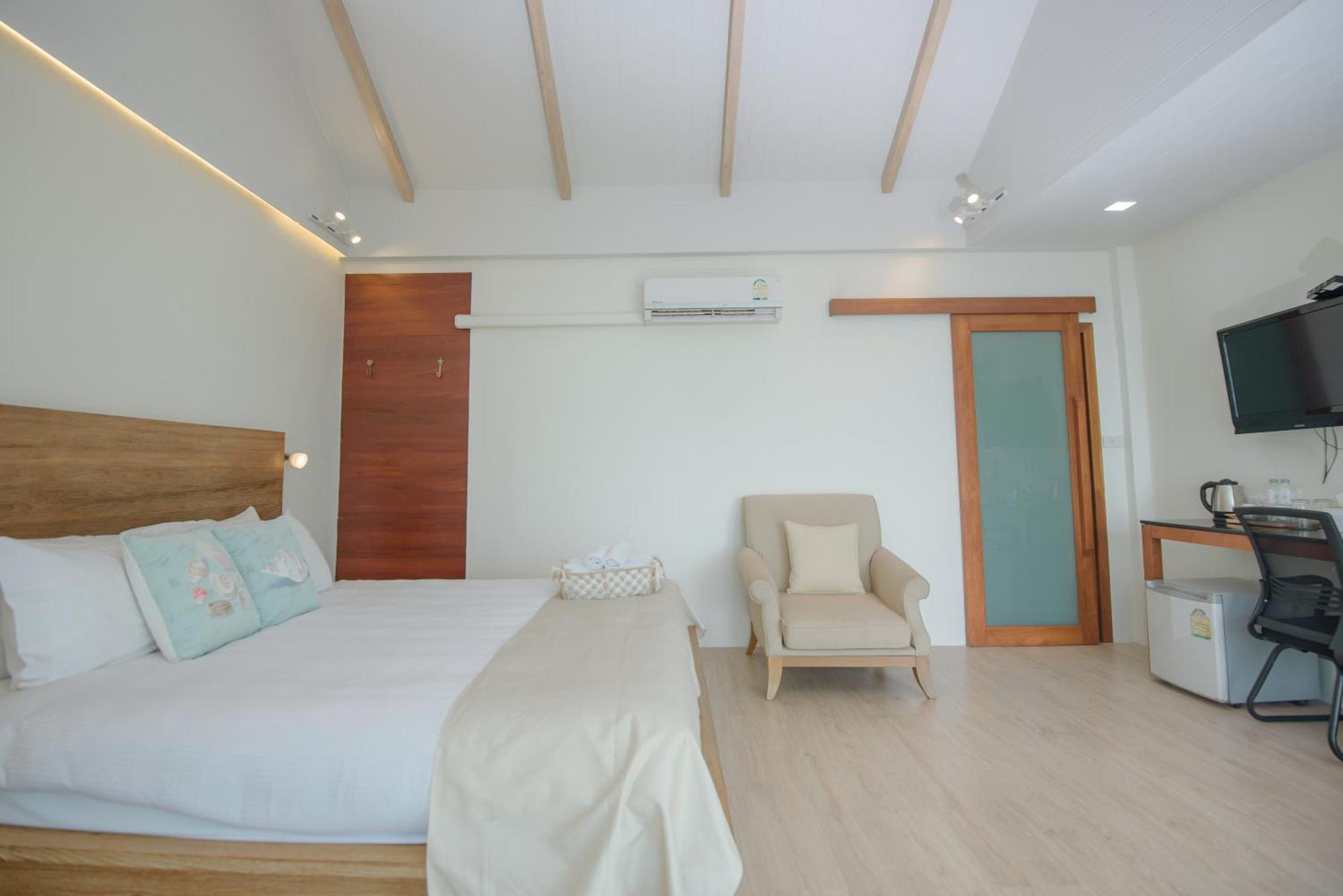 Seashell Village Resort Chao Lao Beach Exterior photo
