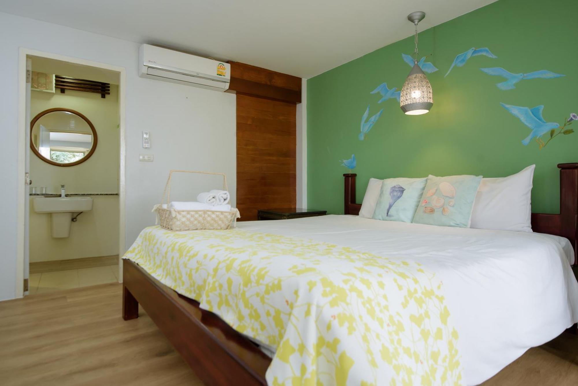 Seashell Village Resort Chao Lao Beach Room photo