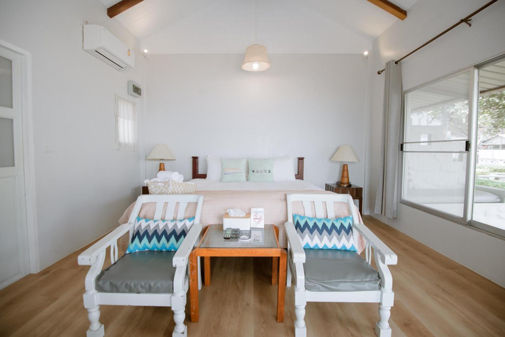 Seashell Village Resort Chao Lao Beach Room photo