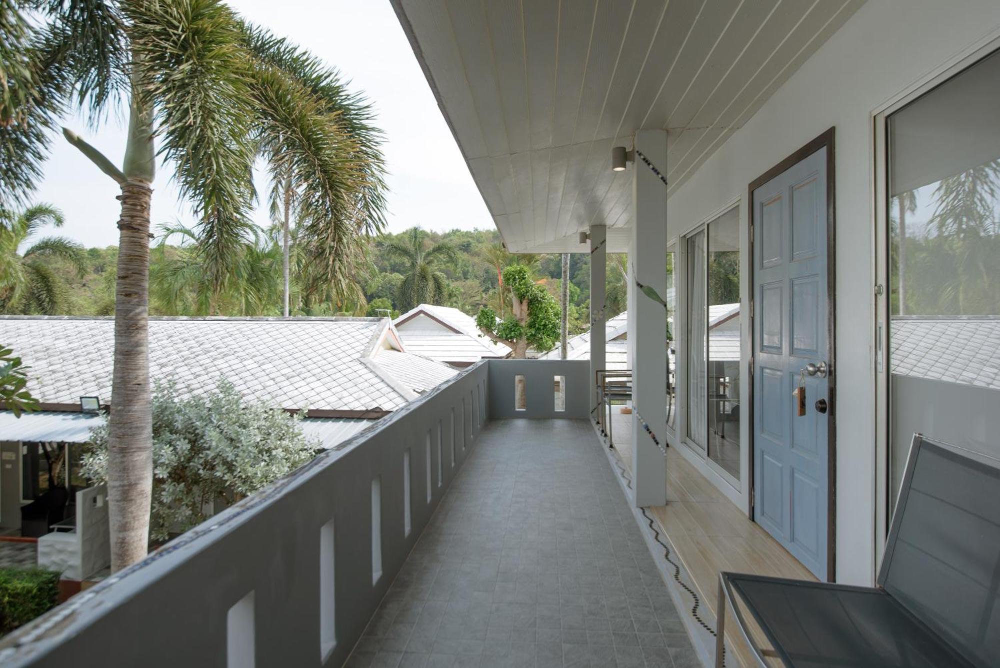 Seashell Village Resort Chao Lao Beach Room photo